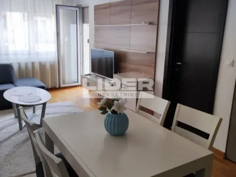 Izdavanje, trosoban stan, 67m², Slavujev Venac, Zvezdara Sve Podlokacije - image 2