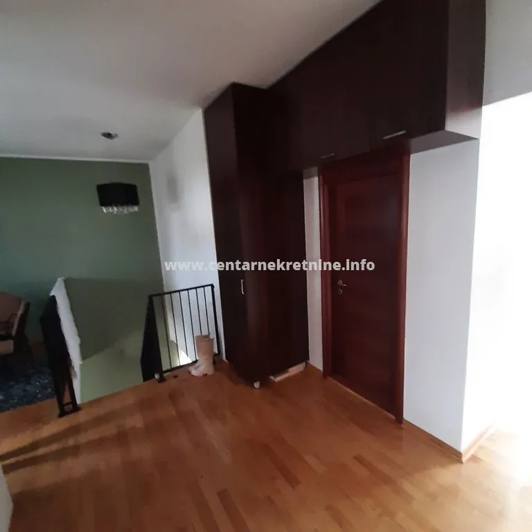 Prodaja, četvorosoban stan, 153m², Zabjelo, Podgorica