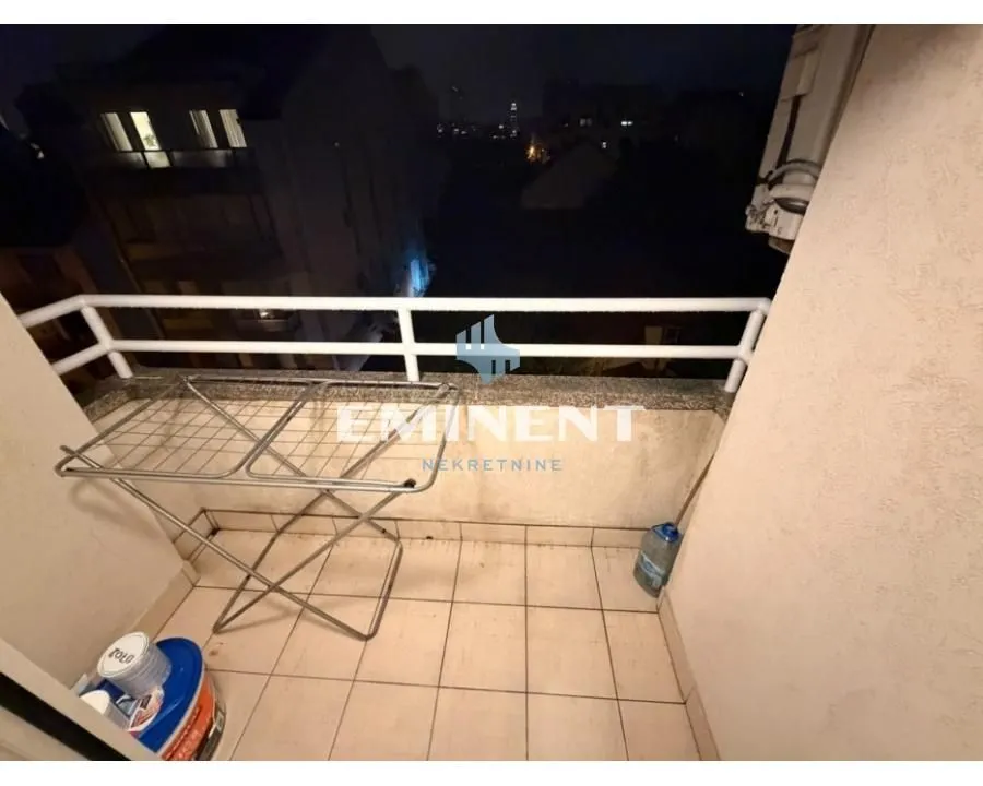 Izdavanje, dvosoban stan, 62m², Lekino Brdo, Voždovac Sve Podlokacije