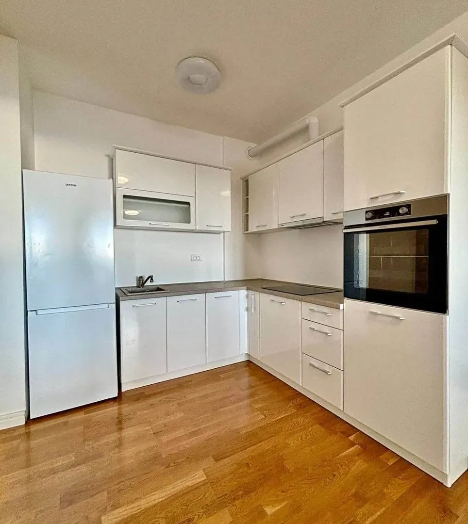 Prodaja, dvosoban stan, 55m², Bečići, Budva