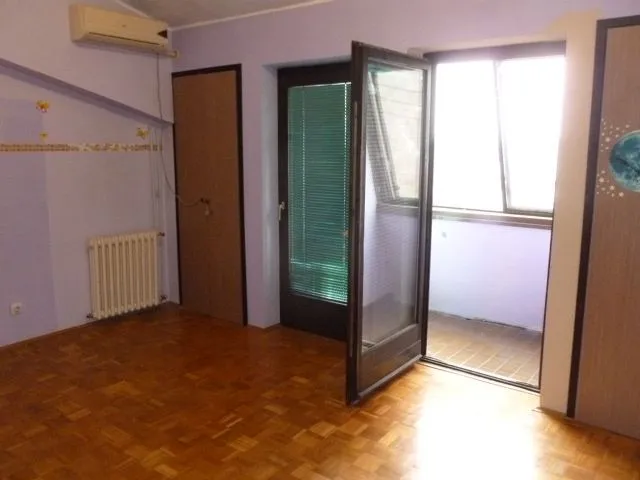 Sale, three bedroom apartment, 92m², Cvetkova Pijaca, Zvezdara Sve Podlokacije