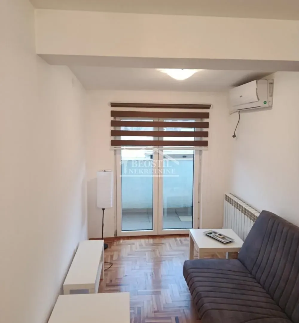 Izdavanje, jednosoban stan, 35m², Zvezdara Sve Podlokacije, Beograd