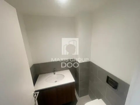 Izdavanje, četvorosoban stan, 121m², Savski Venac, Beograd - image 19