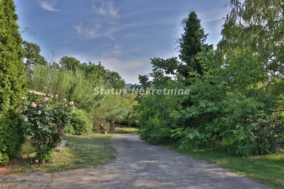 Prodaja, kuća, 322m², Ledinci, Petrovaradin