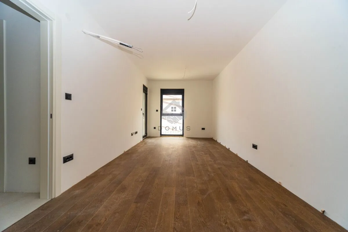 Izdavanje, poslovni prostor, 45m², Centar, Podgorica