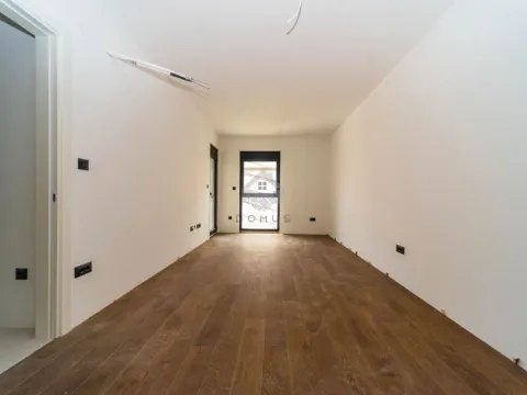 Izdavanje, poslovni prostor, 45m², Centar, Podgorica