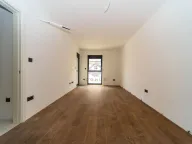 Izdavanje, poslovni prostor, 45m², Centar, Podgorica - image 1