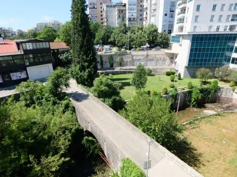 Rent, three bedroom apartment, 119m², Podgorica, Crna Gora - image 16