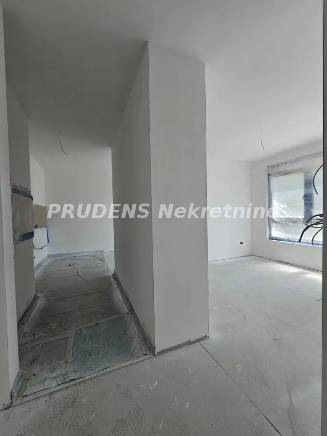 Prodaja, dvosoban stan, 53m², Banovo Brdo, Beograd