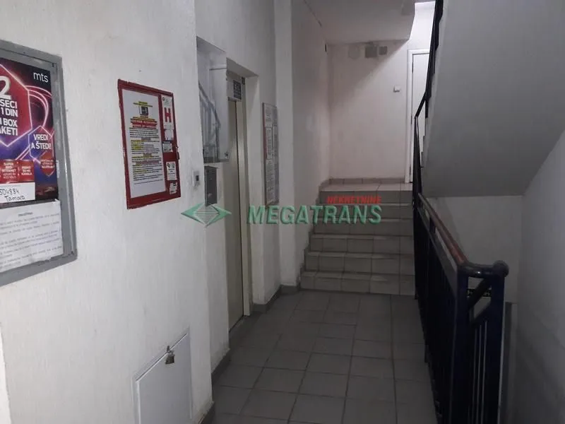 Izdavanje, jednosoban stan, 32m², Grbavica, Novi Sad Sve Podlokacije
