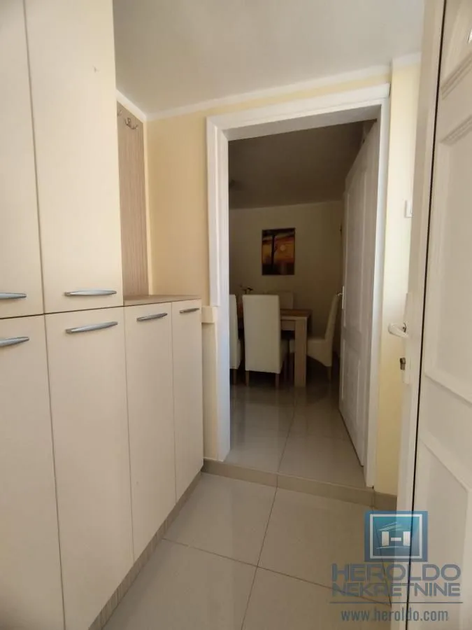 Izdavanje, jednosoban stan, 50m², Centar, Jagodina