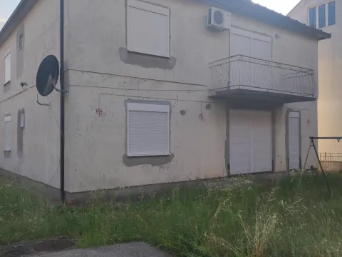 Sale, house, 107m², Podgorica, Crna Gora - image 33