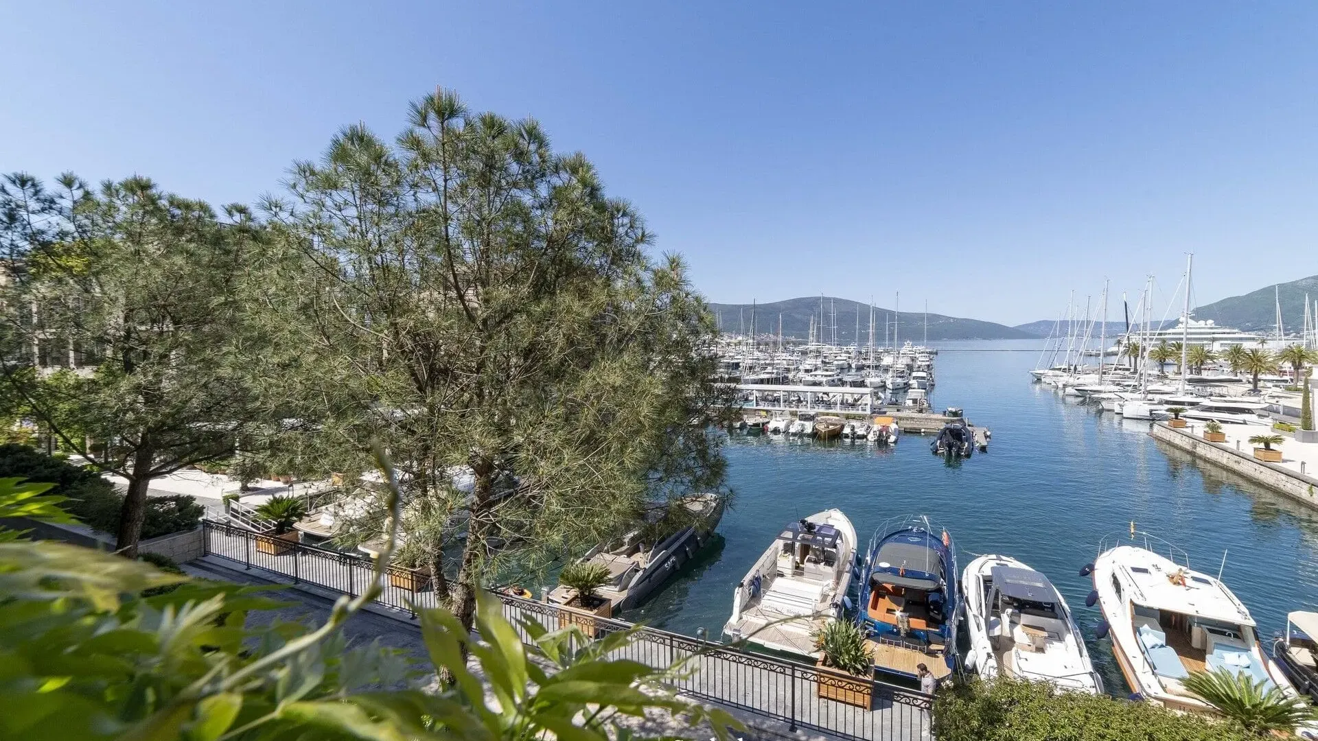 Sale, two bedroom apartment, 138m², Porto Montenegro, Tivat