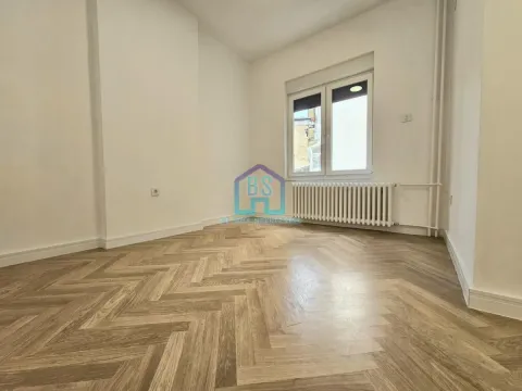 Prodaja, trosoban stan, 112m², Stari grad, Novi Sad - image 17