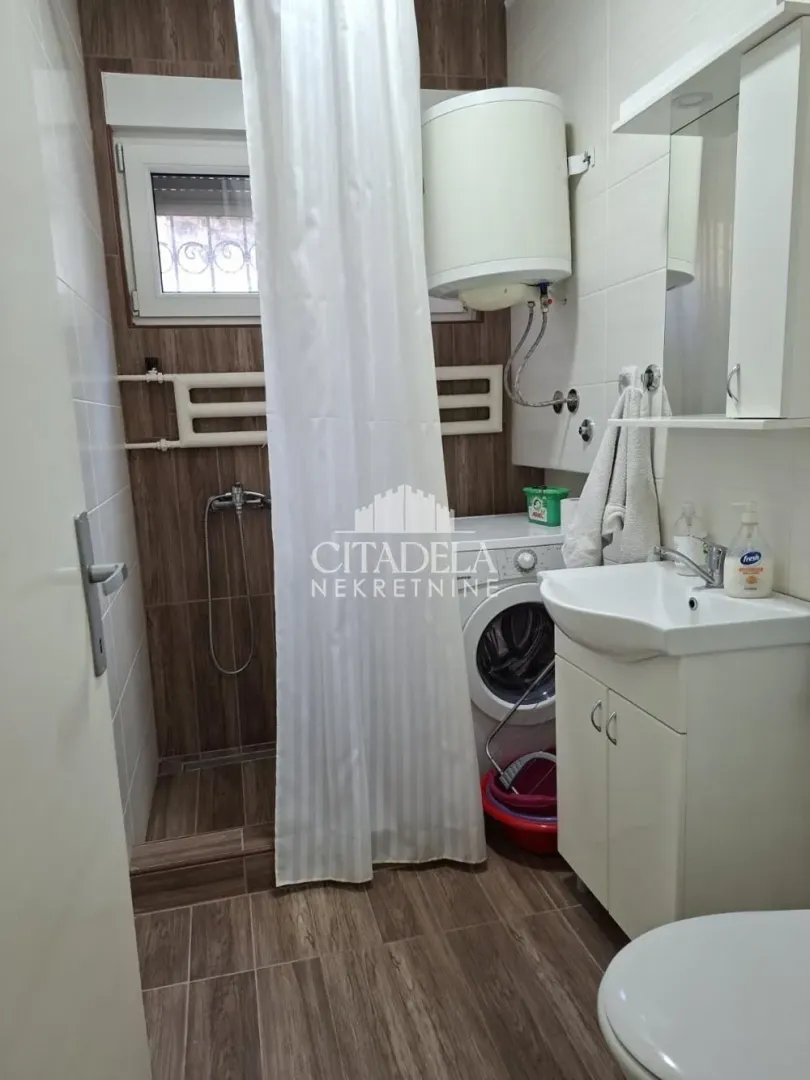 Izdavanje, dvosoban stan, 53m², Čukarica, Beograd