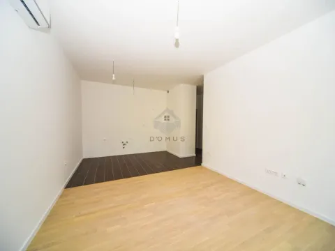 Rent, one bedroom apartment, 45m², Tološi, Podgorica - image 4