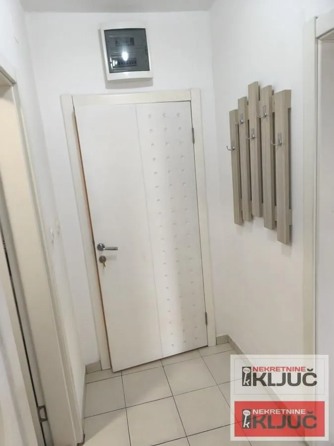 Izdavanje, jednosoban stan, 28m², Bulevar Evrope, Novi Sad Sve Podlokacije