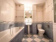 Sale, studio apartment, 50m², Dobrota, Kotor - image 11