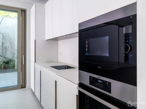 Prodaja, kuća, 286m², Donja Lastva, Tivat - image 12