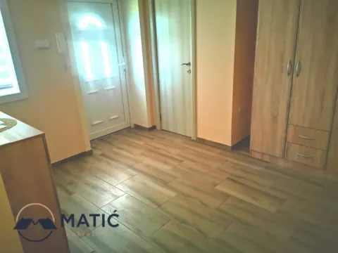 Izdavanje, dvosoban stan, 56m², Centar, Novi Sad - image 13