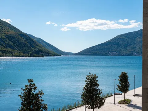 Prodaja, jednosoban stan, 85m², Risan, Kotor - image 10