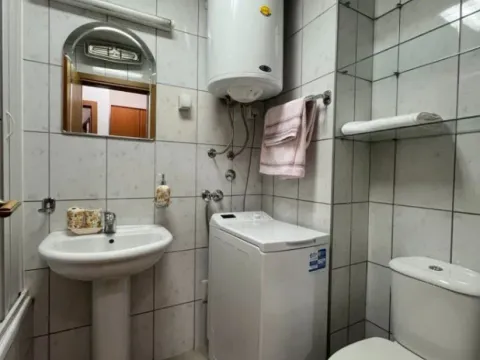 Izdavanje, jednosoban stan, 40m², Blok 9, Podgorica - image 7