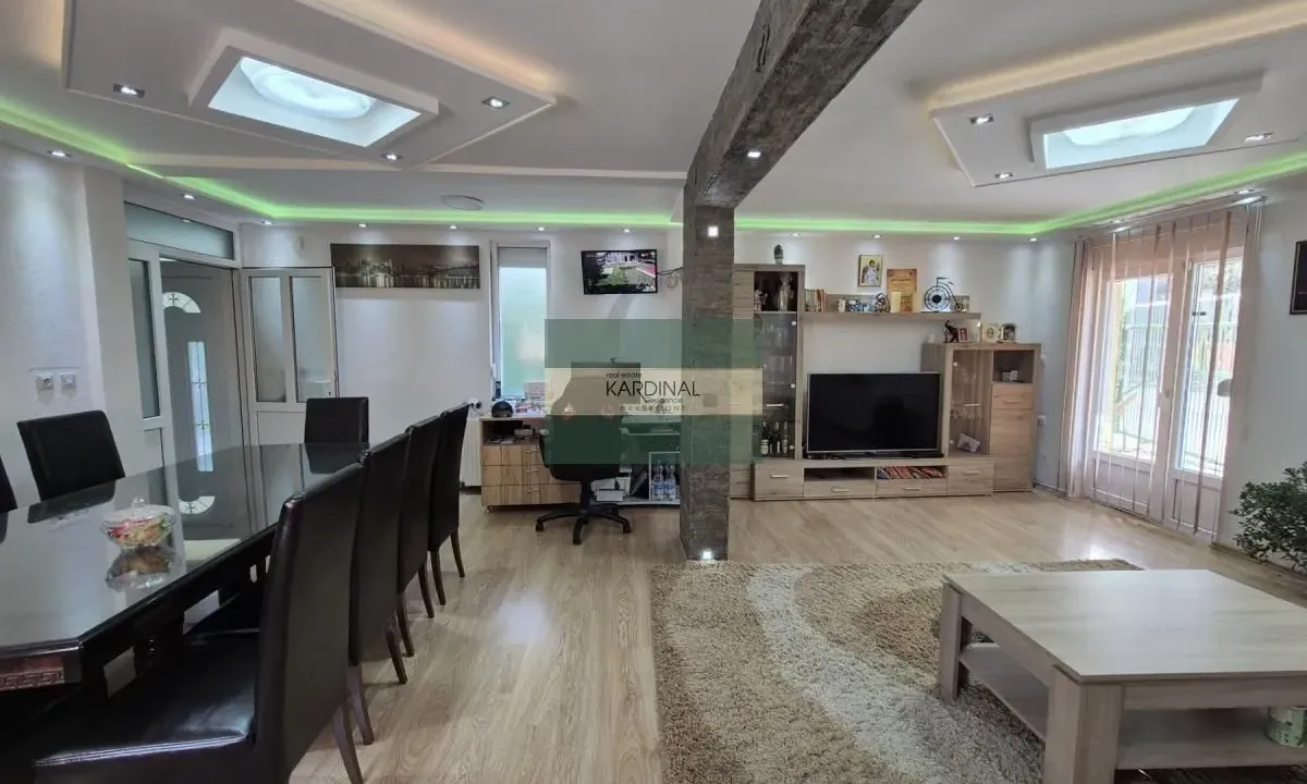 Prodaja, kuća, 181m², Kajsijar, Jagodina