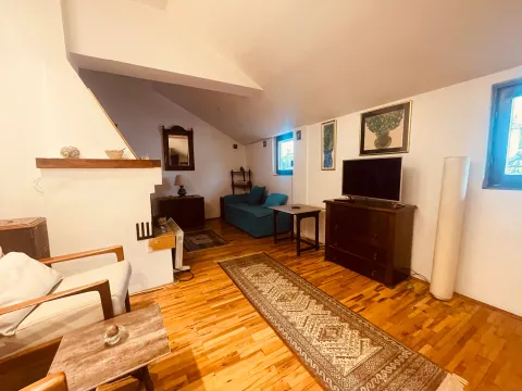 Rent, two bedroom apartment, 47m², Medaković Sve Podlokacije, Beograd - image 2