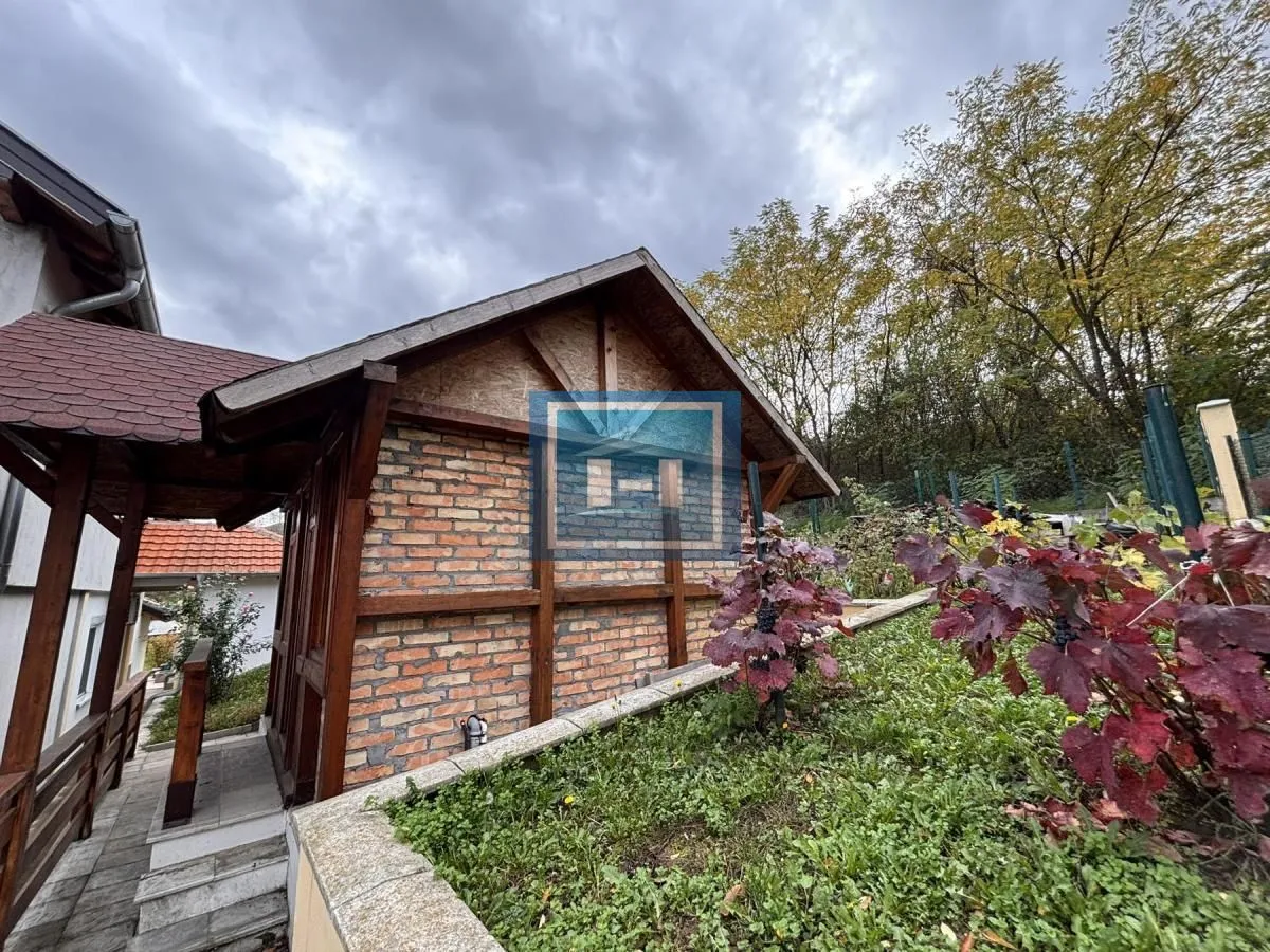 Prodaja, kuća, 220m², Đurđevo brdo, Jagodina