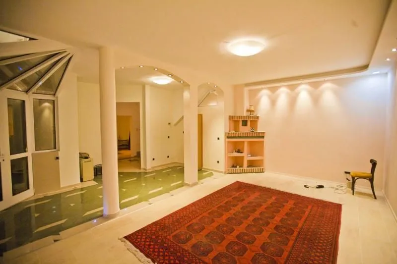 Rent, office space, 160m², Đeram Pijaca, Beograd
