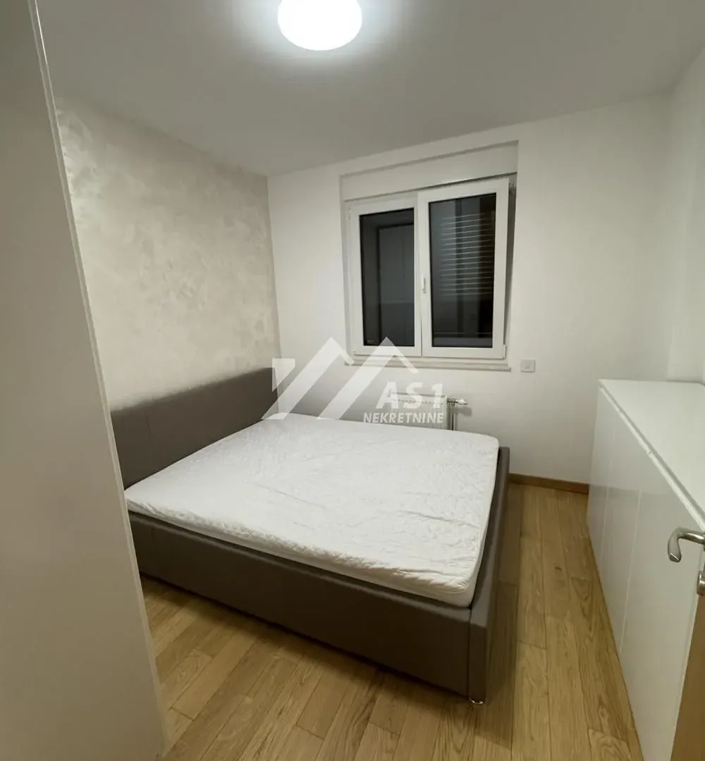 Izdavanje, trosoban stan, 60m², Novi Sad Sve Podlokacije, Novi Sad