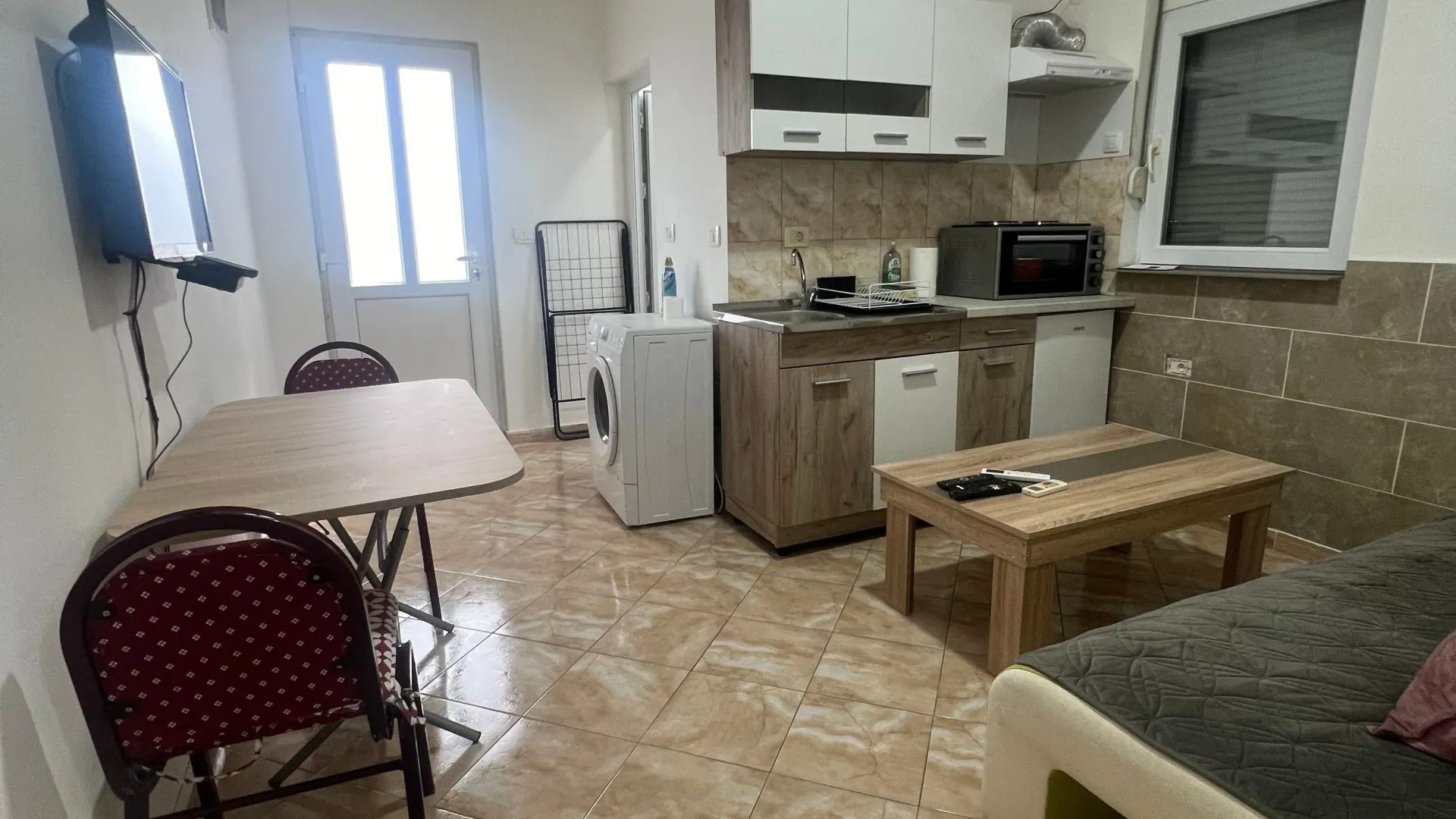 Izdavanje, jednosoban stan, 35m², Bjeliši, Bar
