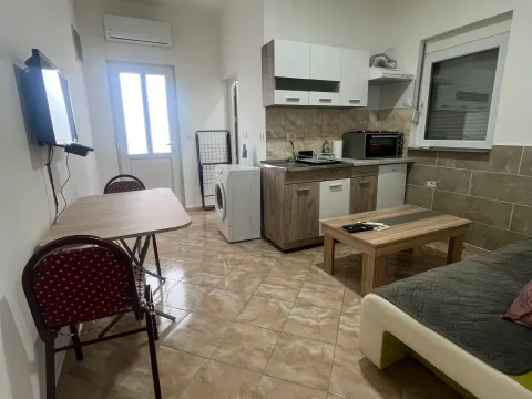 Rent, one bedroom apartment, 35m², Bjeliši, Bar - image 3