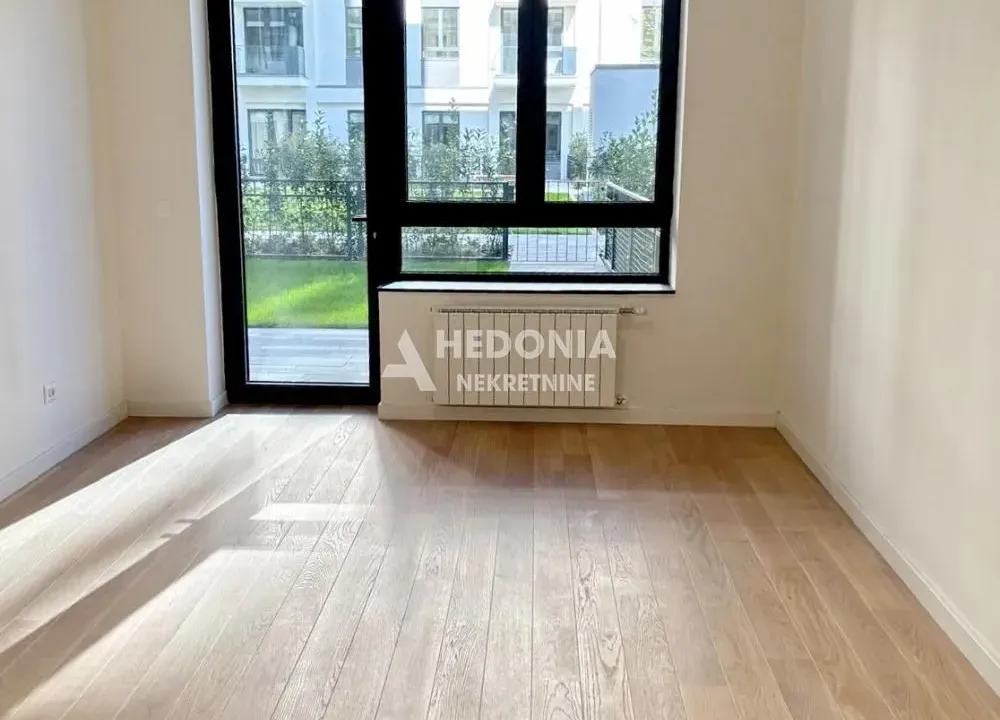 Izdavanje, poslovni prostor, 80m², Savski Venac, Beograd
