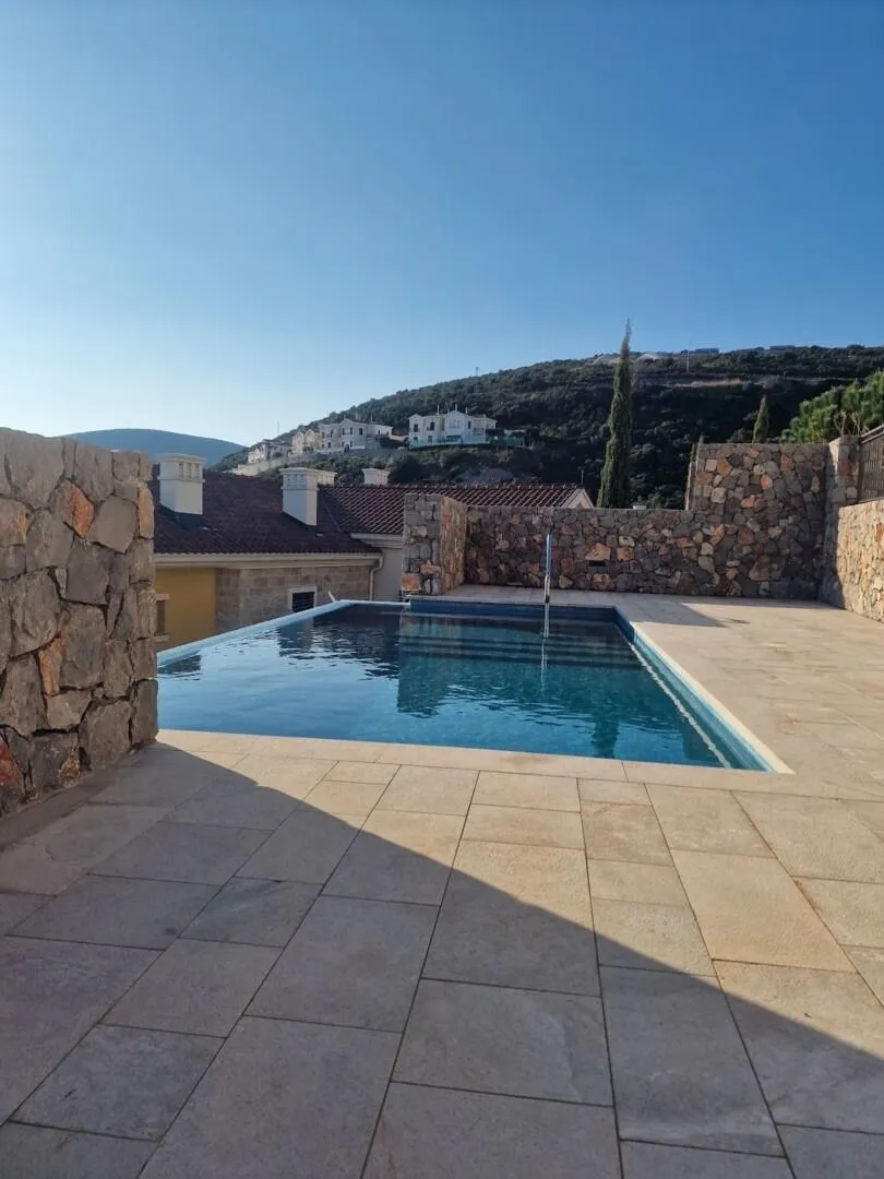 Prodaja, trosoban stan, 157m², Luštica Bay, Tivat