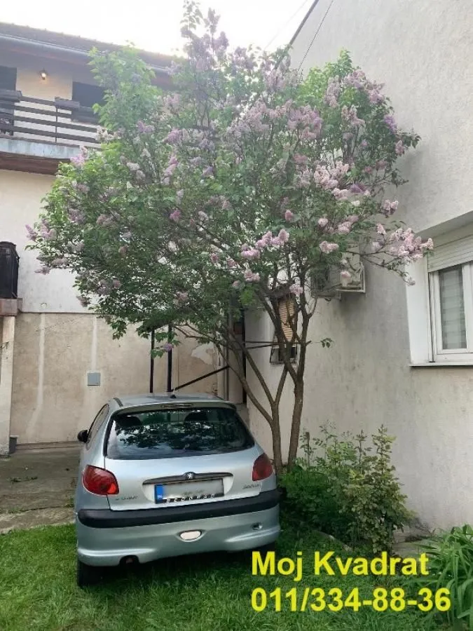 Prodaja, dvosoban stan, 50m², Zemun Centar, Zemun Sve Podlokacije