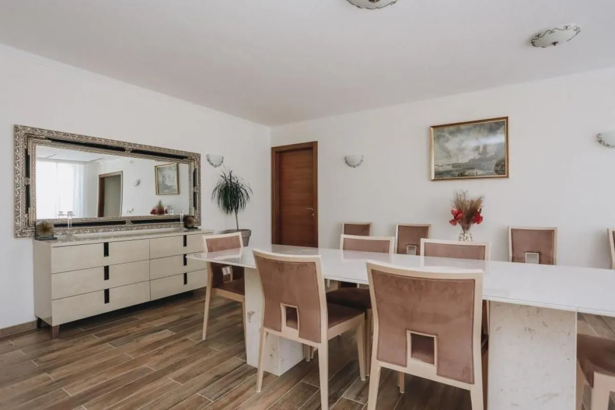 Prodaja, kuća, 517m², Krašići, Tivat