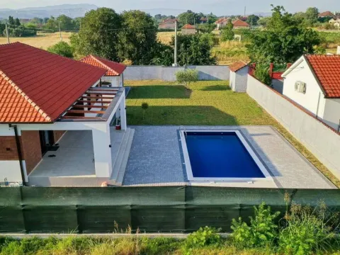 Prodaja, kuća, 200m², Donji Kokoti, Podgorica - image 2