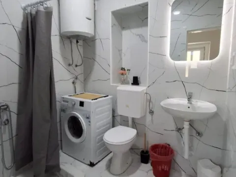 Izdavanje, garsonjera, 25m², Drac, Podgorica - image 9