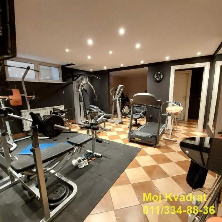 Prodaja, stan, 400m², Banovo Brdo, Beograd