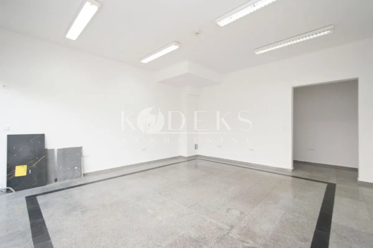 Sale, office space, 43m², Stari Aerodrom, Podgorica