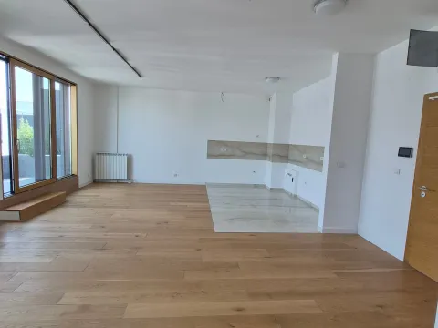Stan in Novi Beograd Blok 65