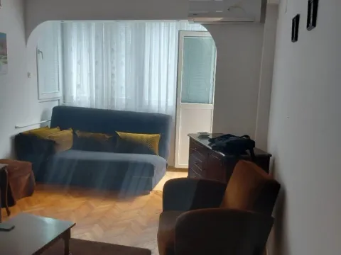 Rent, two bedroom apartment, 55m², Savski Trg, Beograd - image 6