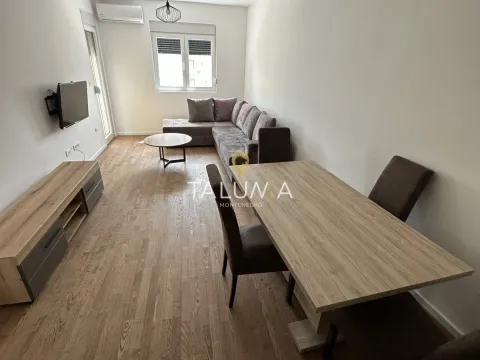 Izdavanje, jednosoban stan, 44m², Pobrežje, Podgorica