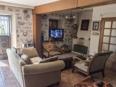 Prodaja, kuća, 170m², Kotor, Crna Gora - image 7