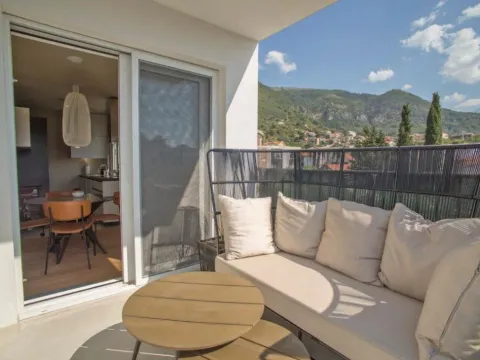 Sale, two bedroom apartment, 64m², Pod Kuk, Tivat - image 6