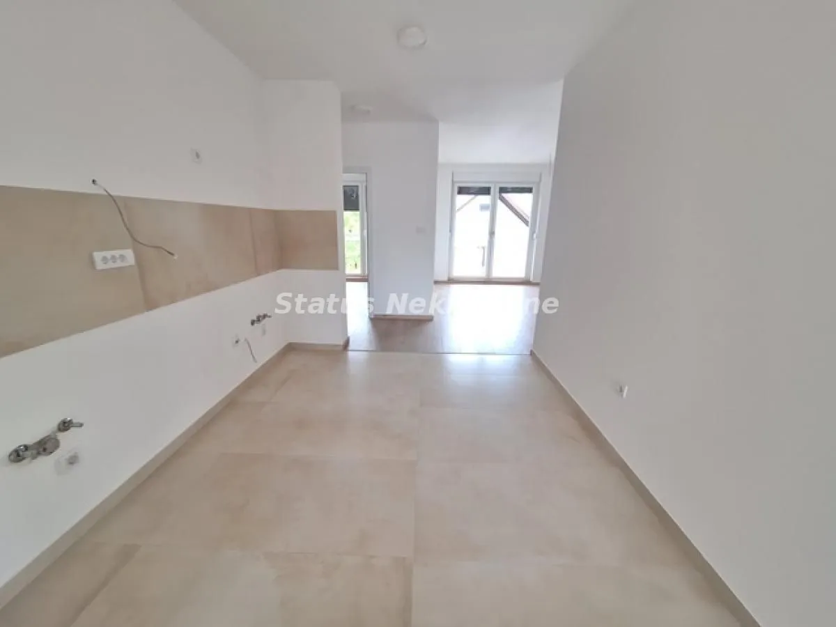 Izdavanje, trosoban stan, 60m², Telep, Novi Sad Sve Podlokacije