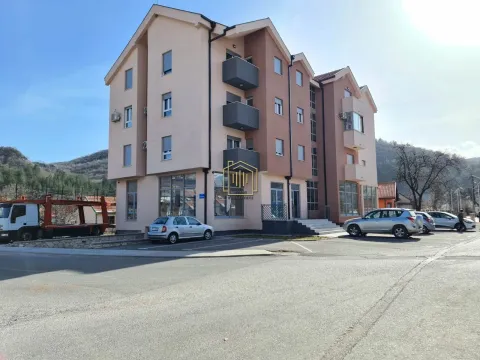 Rent, office space, 260m², Cetinje, Crna Gora