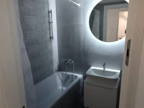 Rent, three bedroom apartment, 60m², Južni Bulevar, Vračar Sve Podlokacije - image 11