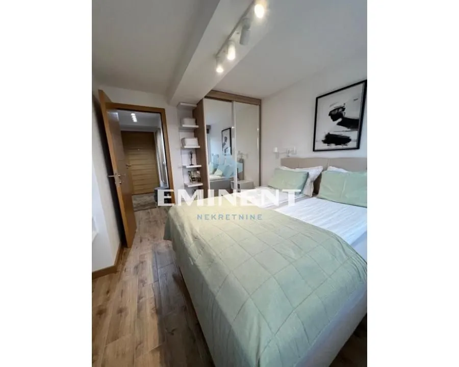 Prodaja, trosoban stan, 59m², Centar, Zlatibor